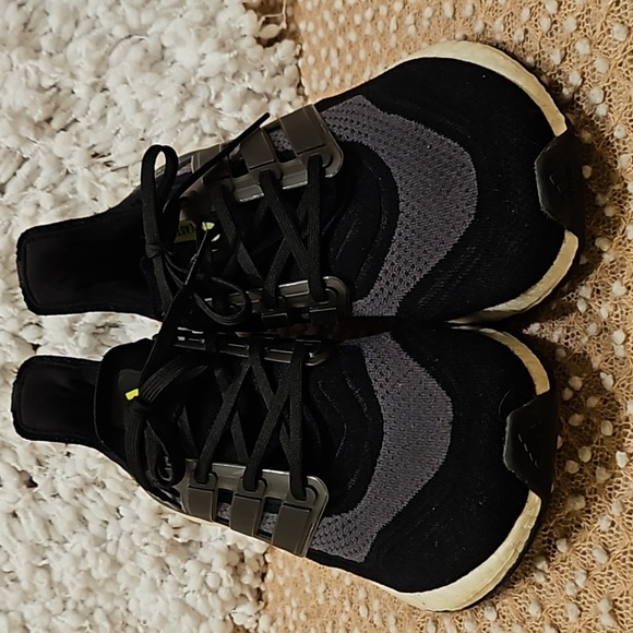 Adidas Ultraboost Sneakers - Picture 2 of 16